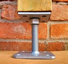 Porta pilastro regolabile in altezza per pali 12x12 supporto in acciaio zincato