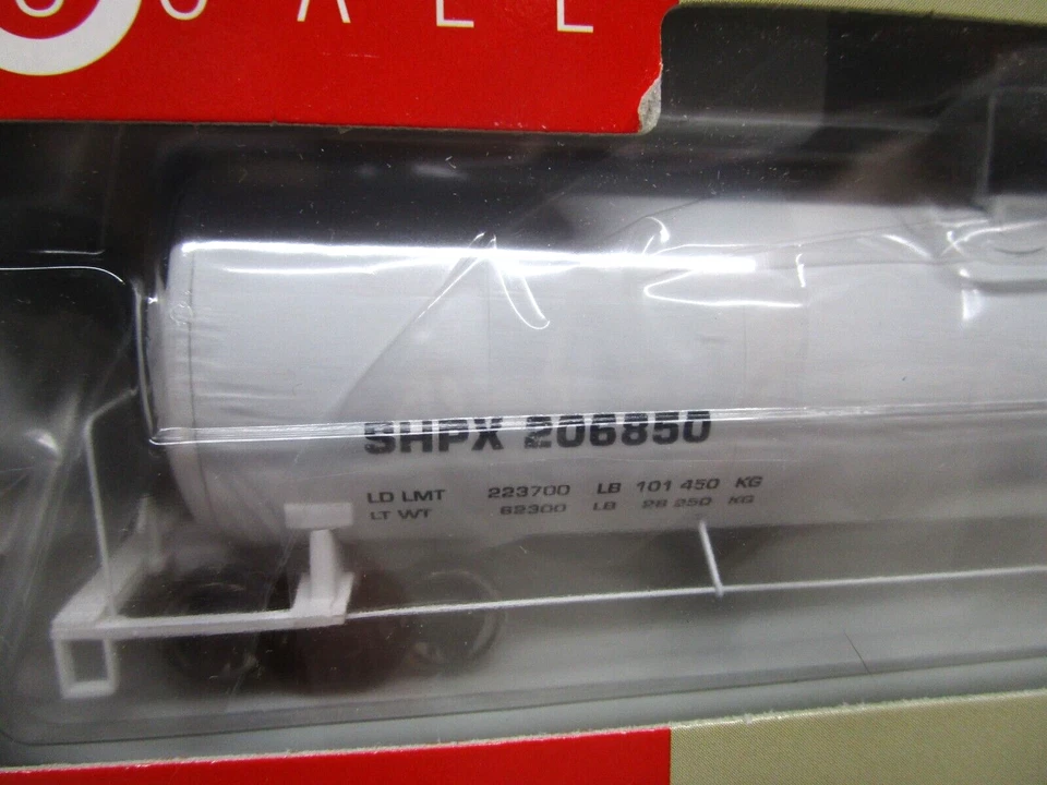 Walthers Gold HO Scale SHPX Kerr-McGee UTLX 23K Gallon Funnel Tank 2 Car Set NOS - Image 3 of 4