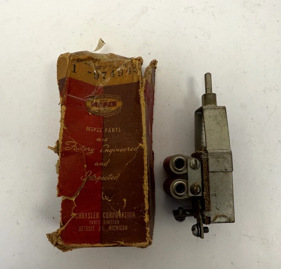 Interruptor de control del soplador de calefacción Plymouth Dodge DeSoto Chrysler 1941-1942 NOS 974943 Foto 3 de 4
