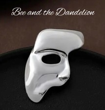 Phantom of the Opera Silver Tone Carnival Masquerade Mask Brooch