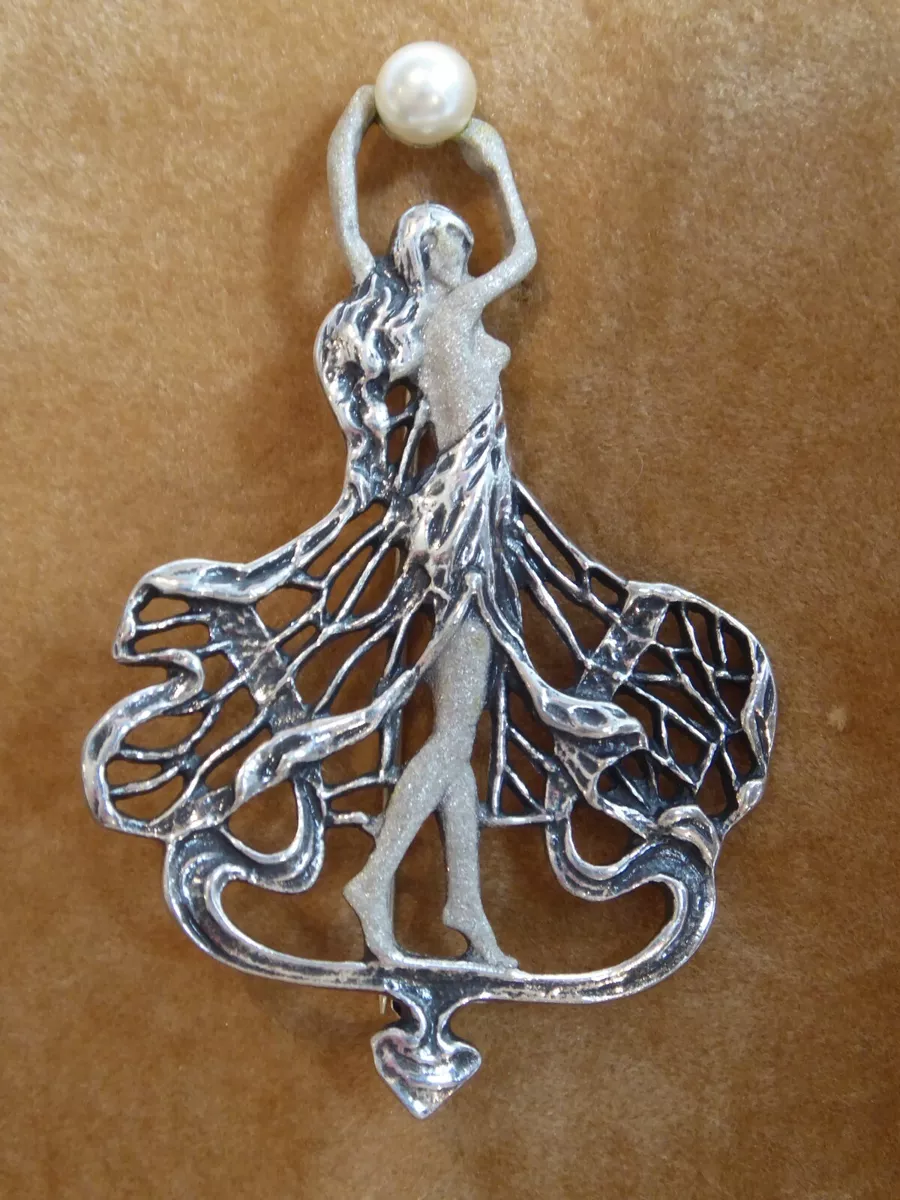 Art nouveau 2024 silver brooch