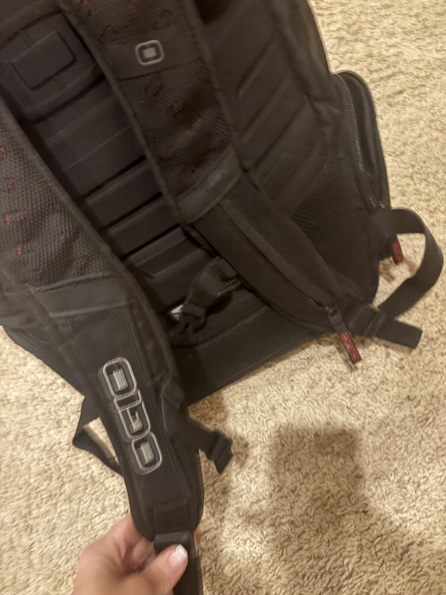 ogio backpack View 4