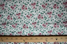 FLORAL PRINT  ON  OFF WHITE 100% COTTON FABRIC  50X43 INCHES   VINTAGE  1991