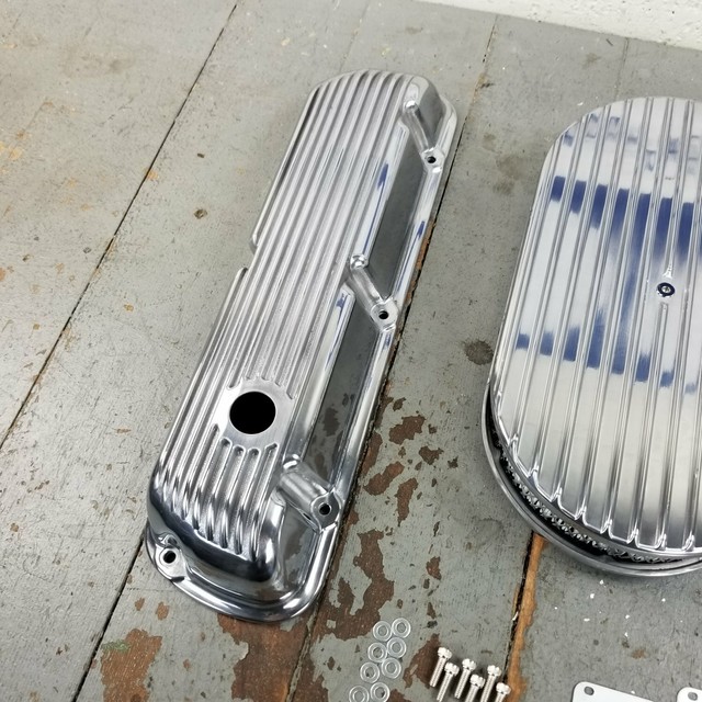 Ford SBF 15 Full Oval Finned Engine Dress Up Kit No Breather 260 289