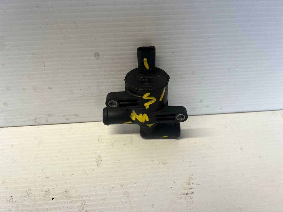 2014 AUDI A6 C7 КЛАПАН УПРАВЛЕНИЯ ОХЛАЖДАЮЩЕЙ ЖИДКОСТЬЮ 4H0 121 671 D               - Изображение 4 из 4