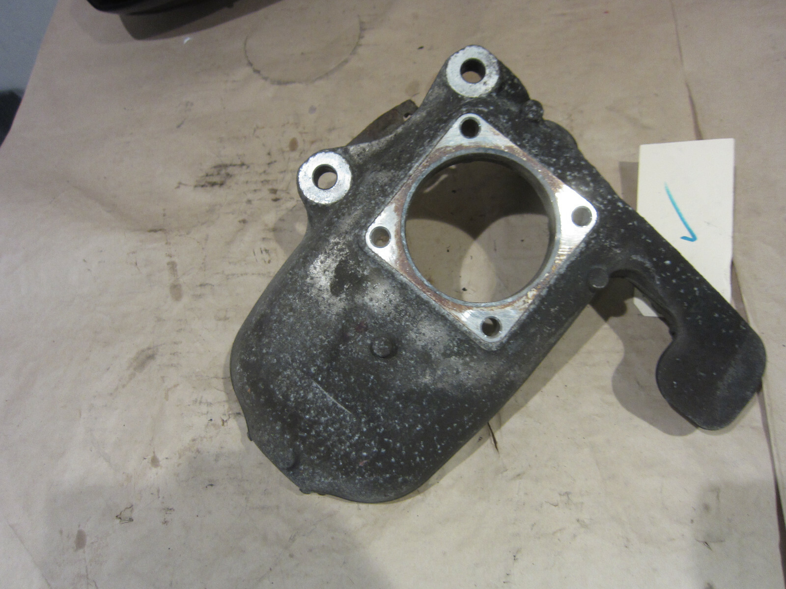 Maserati Quattroporte Grantuismo - RH Front Hub Holder - P/N 980139891