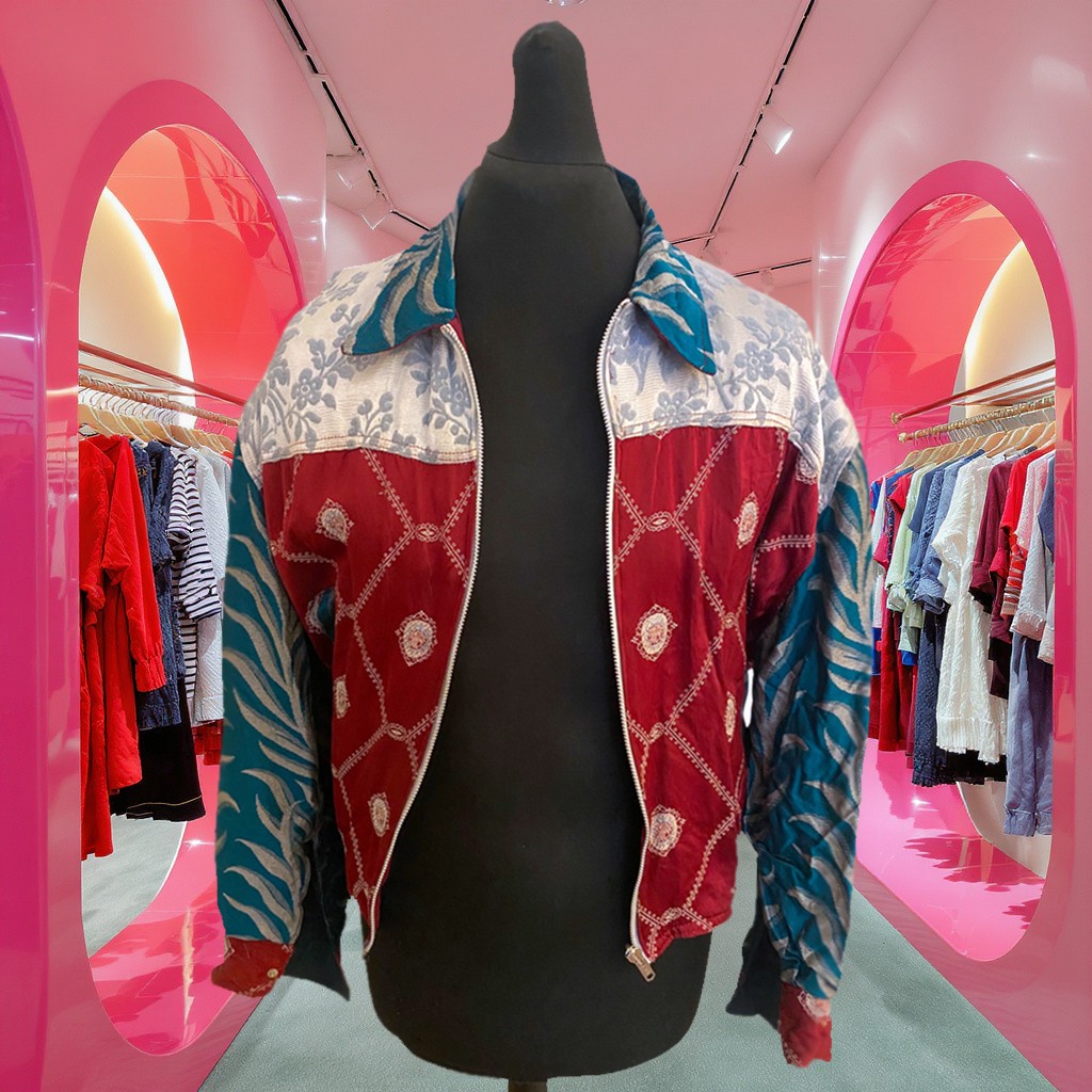 Patterned Jacket and REVERSIBLE-2 jackets in 1.Cl… - image 5