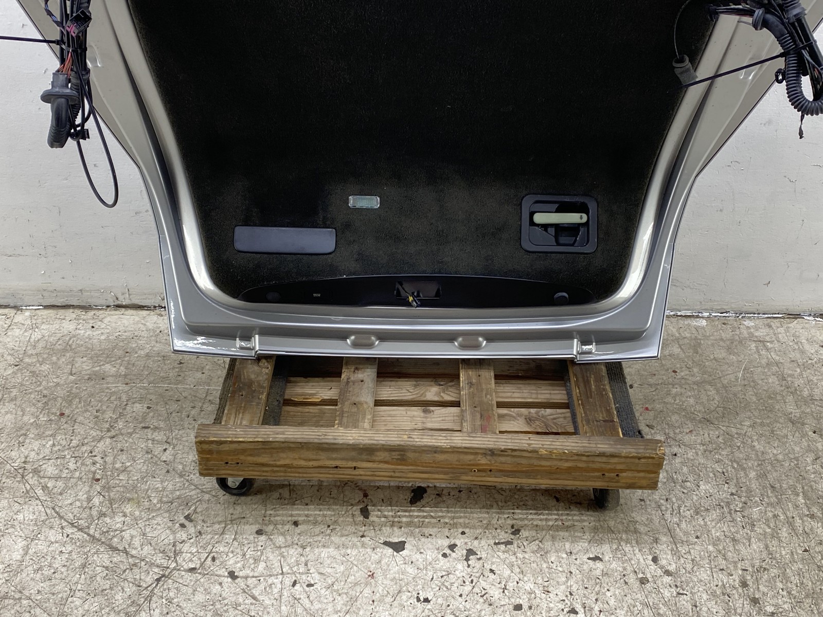 2014-2019 BENTLEY FLYING SPUR OEM REAR TRUNK LIFTGATE LID SILVER FROST METALLIC