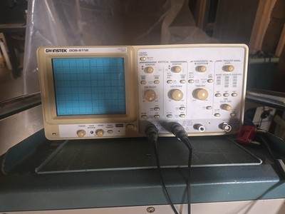 GW Instek GOS-6200 200MHz Analog Oscilloscope