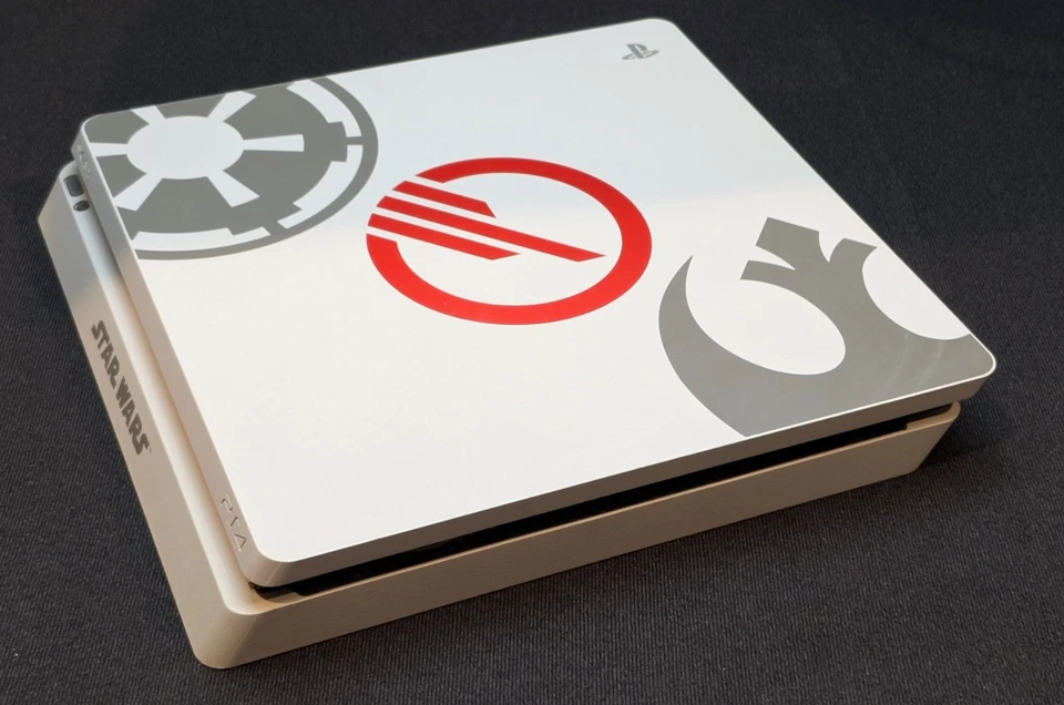 PlayStation 4 Slim 1TB Star Wars Battlefront 2 Limited Edition Console - Image 4 of 4