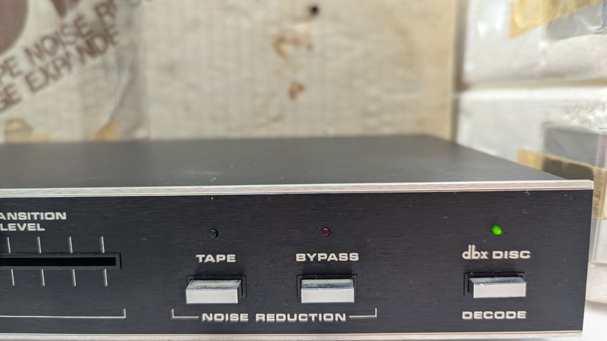希少 dbx MODEL 228 ノイズリダクション 動作専門店にて確認済み DBX 228 Recording Technology Series Dynamic Range Expander W Box