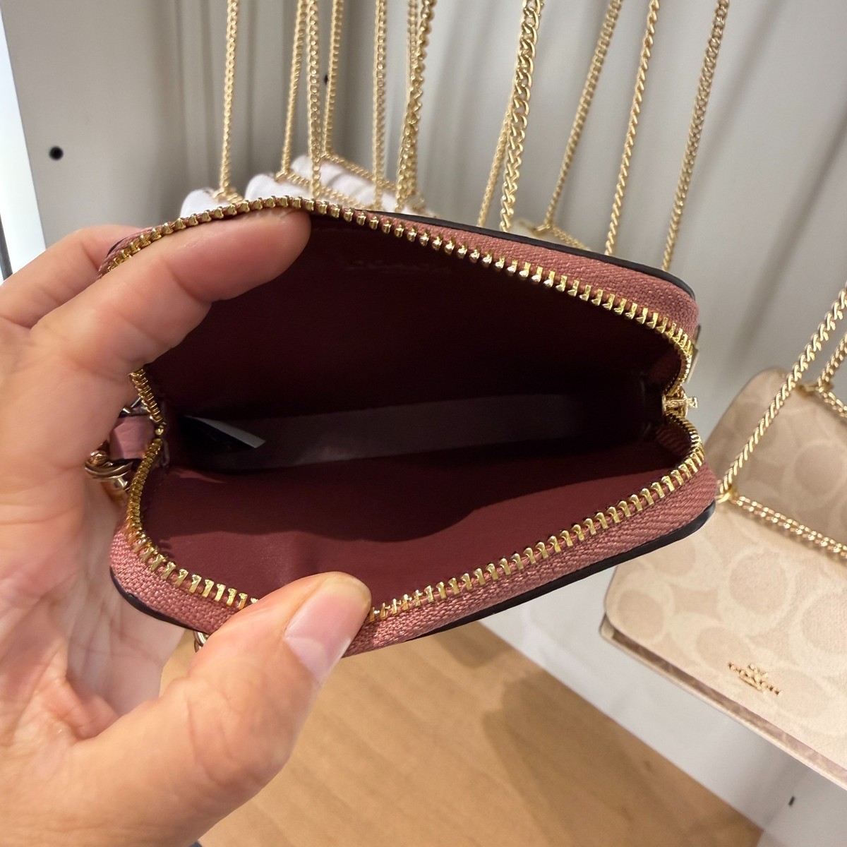 Coach Zip Card Case In Signature Leather With Heart Charm CDQ15 | eBay