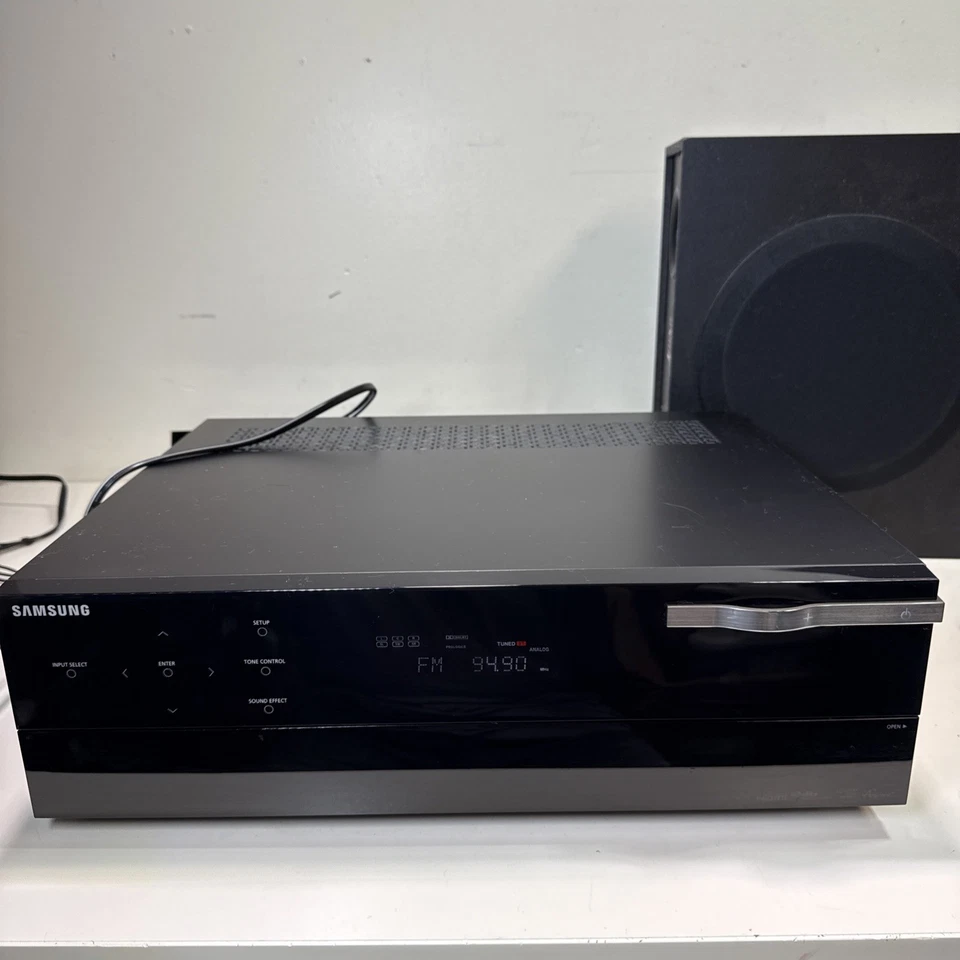 Sistema de cine en casa Samsung HW-C560S 5.1 canales receptor de 600 vatios - PROBADO Foto 2 de 4