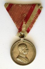 10/World War I Austria Medal - WWI Austria Medal