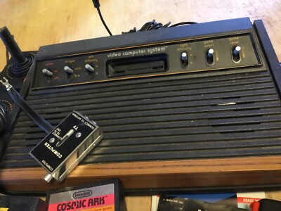 Vintage 1977 Original Atari CX-2600 Game Console, controllers