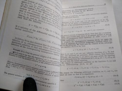 Ordinary Differential Equations Krasnov Mir Publishers Moscow 1987 - Foto 8 di 10