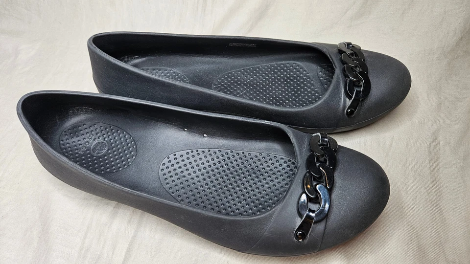 Crocs Ballet Flats Womens 9 Black Rubber Slip On Braided Chain Accent Round Toe - Image 2 of 4