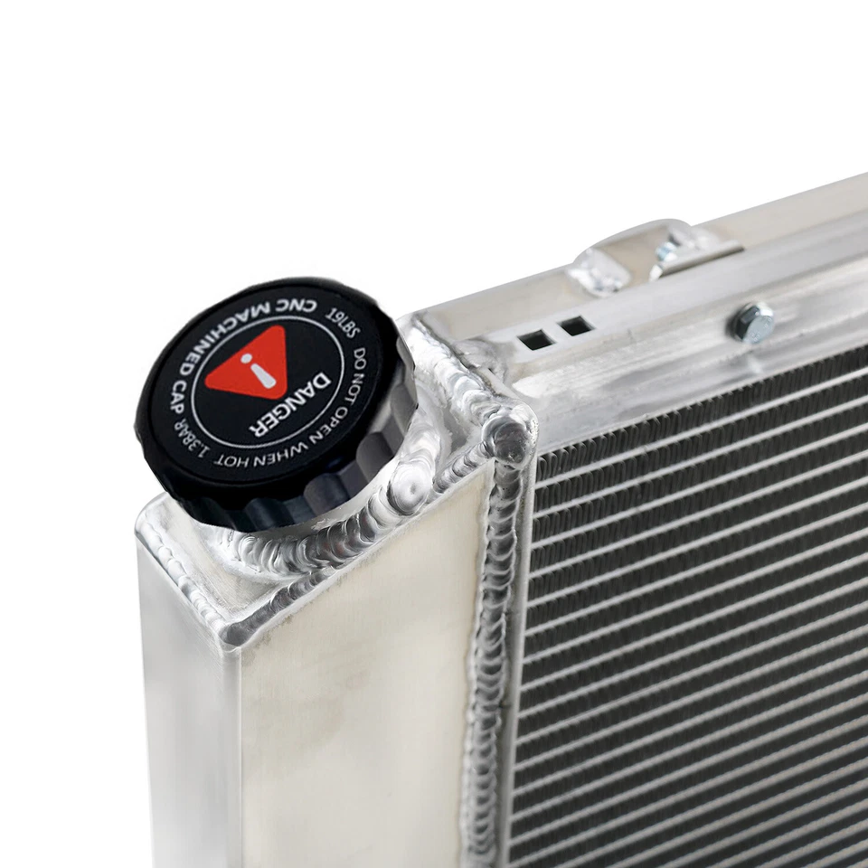 4 Row Radiator+Shroud Fan For 1970-87 Chevy C/K El Camino Impala 1972-80 GMC AT. Foto 4 de 4