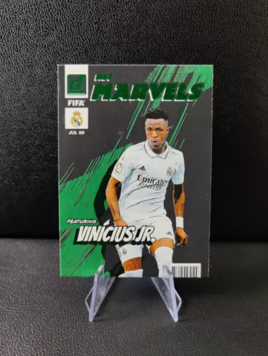 2022-23 Panini Donruss Soccer FIFA Vinicius Jr Green Net Marvels #20 Real Madrid