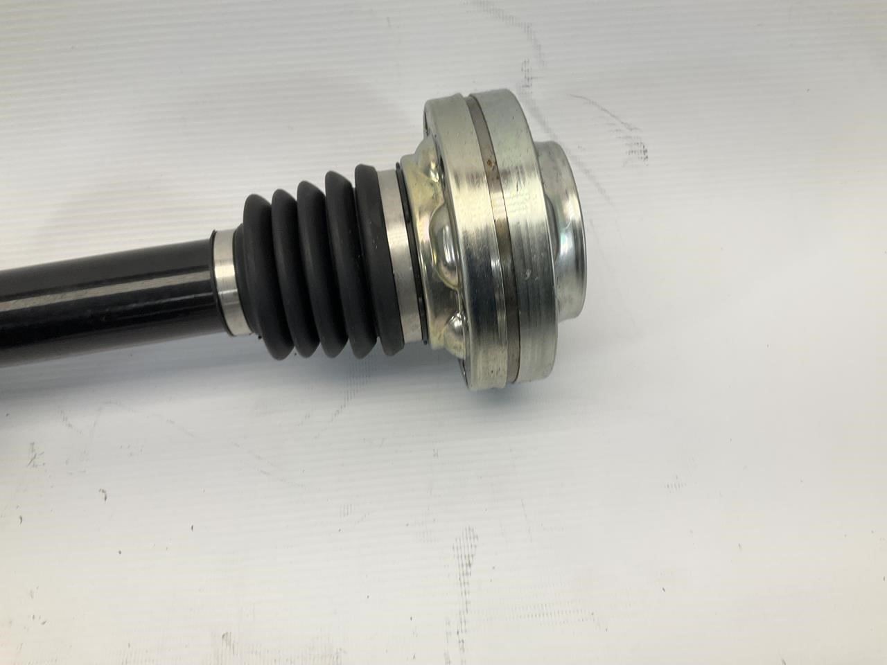22-24 Maserati MC20 M240 Axle Shaft Kit Left + Right 673015581 670219393 Q