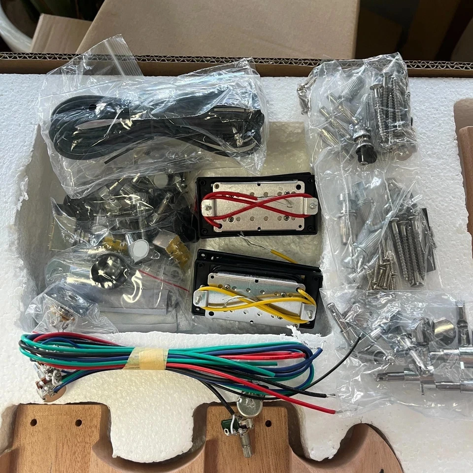 Kit de guitarra eléctrica hágalo usted mismo almacén de EE. UU. B-doble extremo SG cuerpo de caoba 6+12 cuerdas Foto 4 de 4
