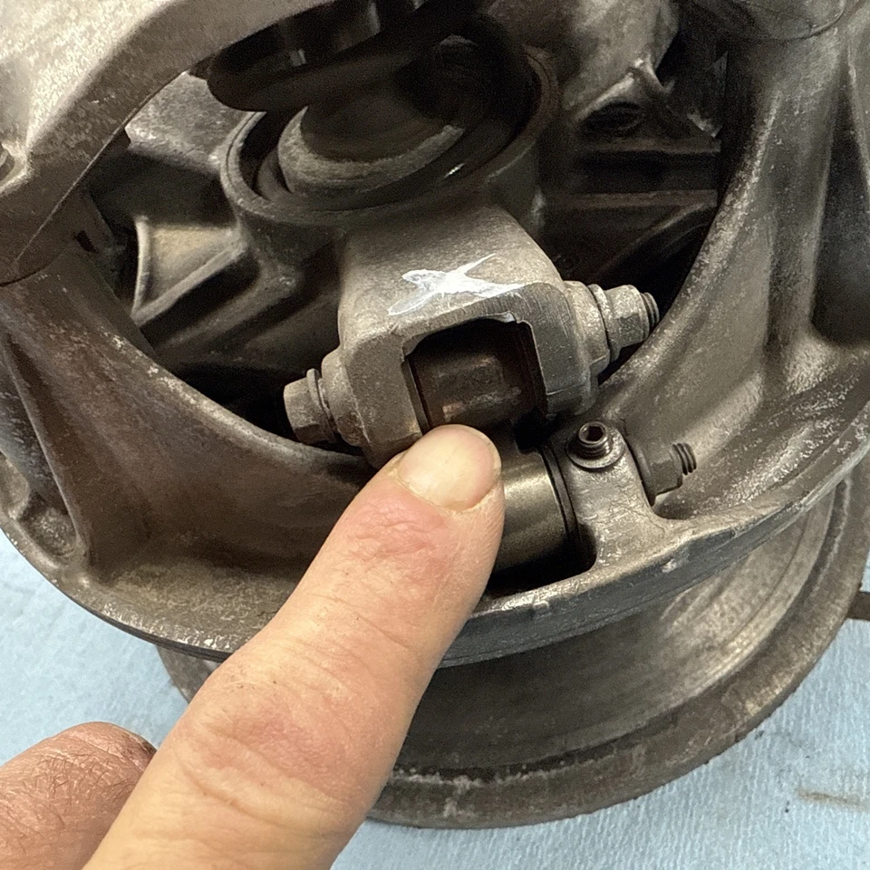 1994 1995 1996 Yamaha Vmax 600 motor embreagem de acionamento primário - Imagem 2 de 4