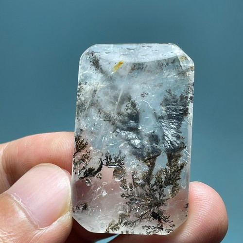 78ct Purificar Curar Raro Claro Natural Árbol de Mica Cristal Reiki Espécimen Colgante - Imagen 9 de 9