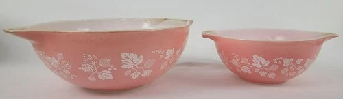 Pyrex Gooseberry Pink Mixing Bowl Set 2 Pieces Vintage Milk Glass