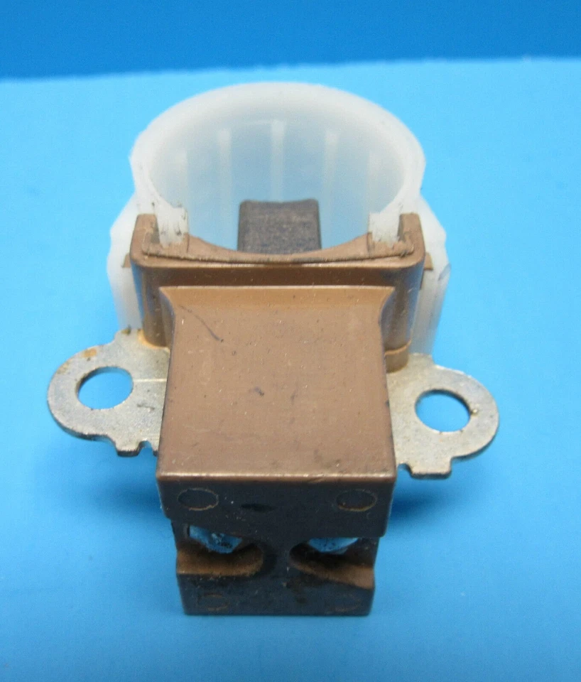 Conjunto de soporte de cepillo regulador alternador WVE JX15 OEM# 2737075060 para Toyota Foto 3 de 4