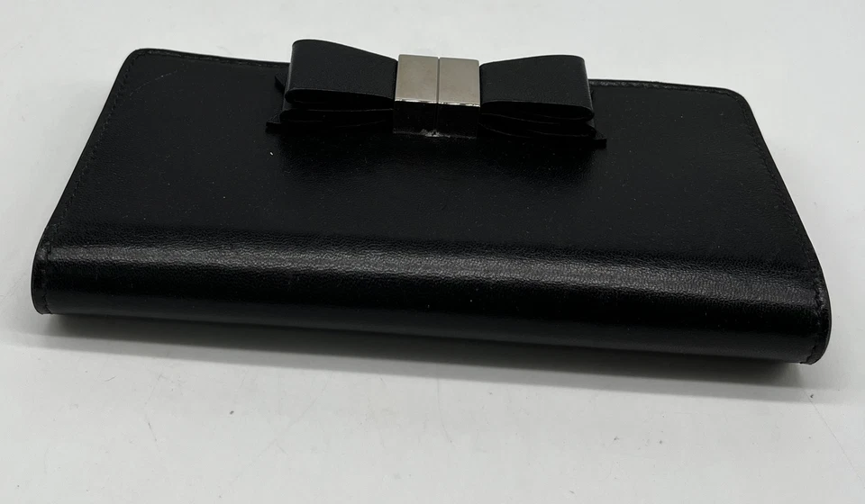 Balenciaga 黑色皮革蝴蝶结银色翻盖矩形钱包  — 第 3/4 张图片