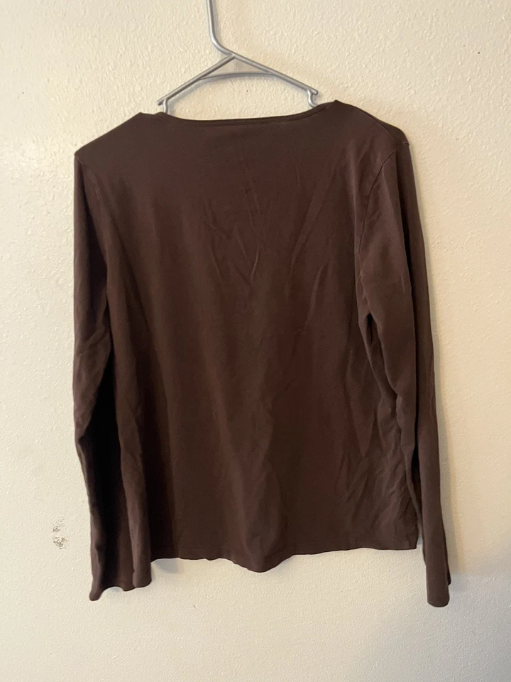 Camiseta redonda Talbots talla grande marrón lisa manga larga Foto 3 de 4