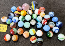 Lot of 40 Mix of Makers Vintage Glass Marbles lot 258 