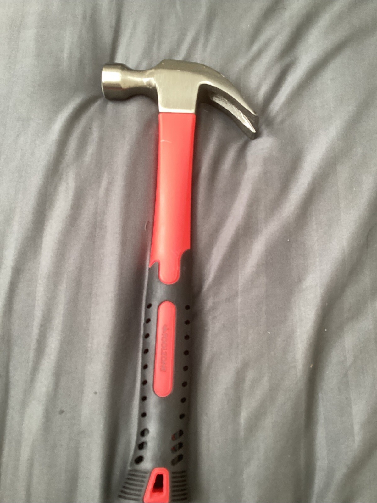 Toolzone 16oz Claw Hammer With Fibreglass Shaft