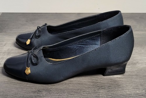 Soft Style (A Hush Puppies Company) Women's Low Heel Pump Shoes Navy Size 6 1/2M - Picture 6 of 7