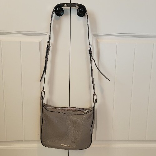 Michael Michael Kors Barlow Bag Taupe. Preowned. Gem