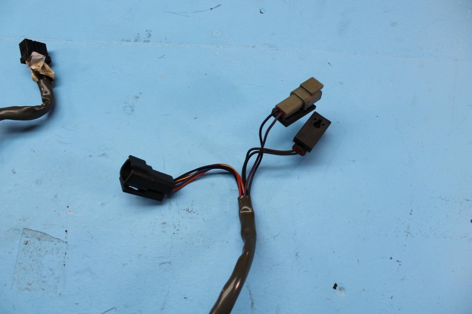 1375 05 HARLEYDAVIDSON SOFTAIL DELUXE REAR BACK BRAKE TAIL LIGHT WIRE