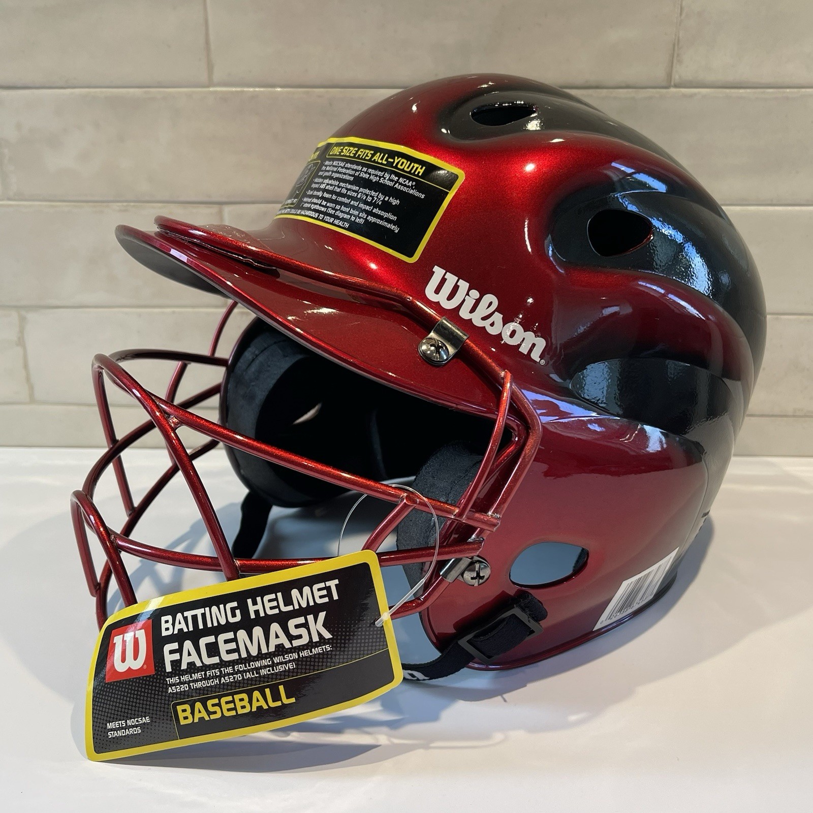 Wilson Youth Baseball Batting Helmet NWT Size 6 1/8-7 1/4 Mo