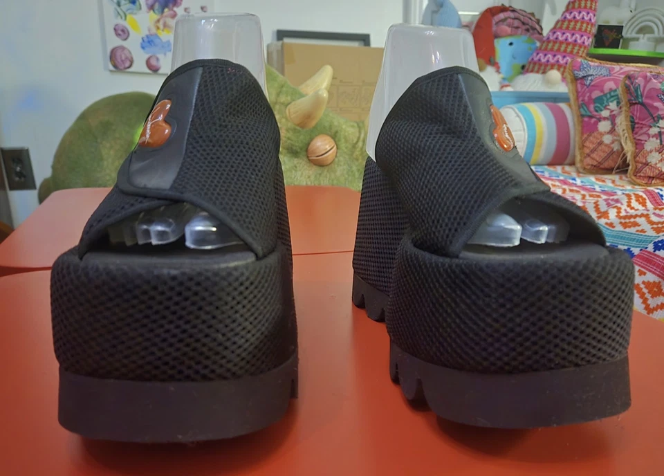 Sandalias de plataforma Luichiny de malla negra con plataforma de red zapatos deslizables de colección raras Y2k góticas  Foto 3 de 3