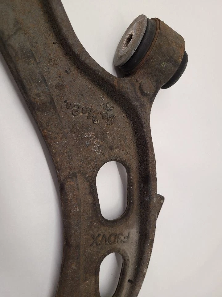 2013-2019 LINCOLN MKT Passenger Right Lower Control Arm Front RH DA533042AC Foto 3 de 4