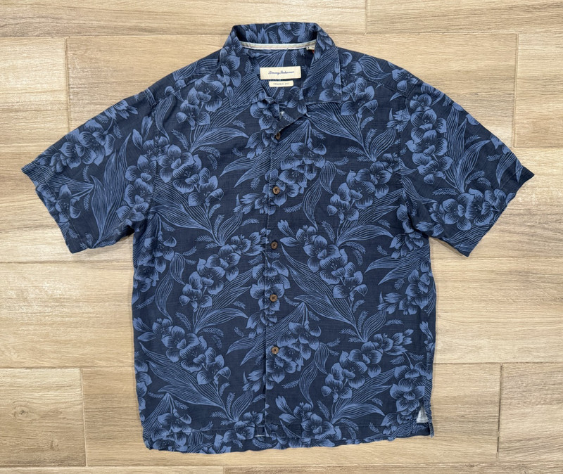 Tommy Bahama Men's Silk Button Shirt MEDIUM Blue Floral Hawaiian Vacation Casual