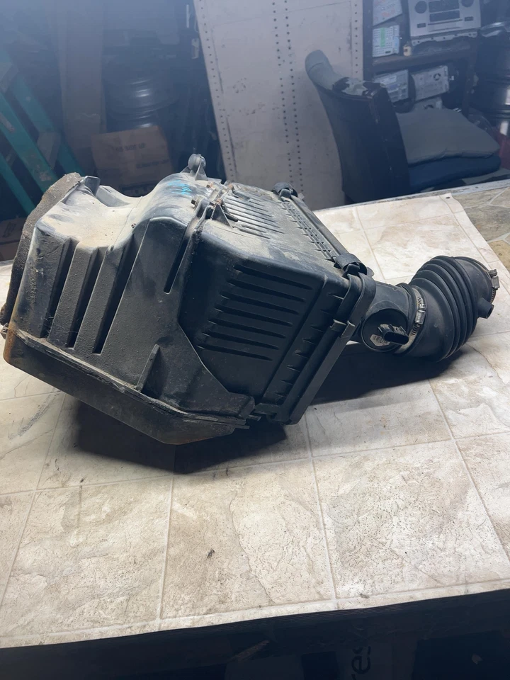 Pontiac Grand Prix 2004 04 (sin supercargador) filtro de aire caja carcasa Foto 3 de 4