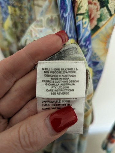 Chaqueta Larga Abrigo Polvo Caftán Cristales de Seda Camilla Signo de Paz Talla Única $799 - Imagen 8 de 12