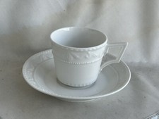 Schöne KPM Berlin Kurland Moccatasse, in weiss