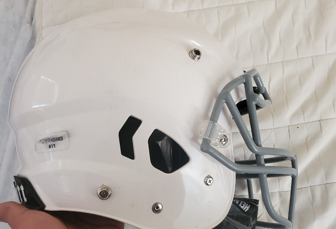 Schutt Youth Small A11 Vengeance Football Helmet Gloss White With Chin