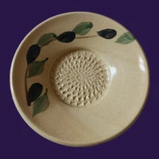 Contemporary pottery garlic & ginger grater olive oil plate