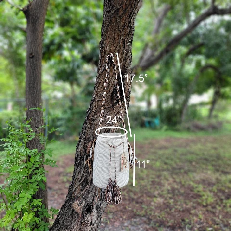 NUEVO CON ETIQUETAS 🔥 Bolso Mochila Wayuu Grande Colombiano Hecho a Mano Sólido Informal Calidad Superior BLANCO Foto 2 de 4