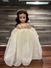 Madame Alexander “Juliet” #1370, part of the Romeo and Juliet duo collection