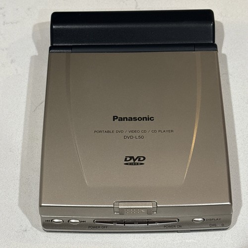 Panasonic DVD L50 DVD/CD Player mit Fernbedienung, Koffer, AV-Kabel, Netzkabel & Anleitungen - Bild 3 von 17