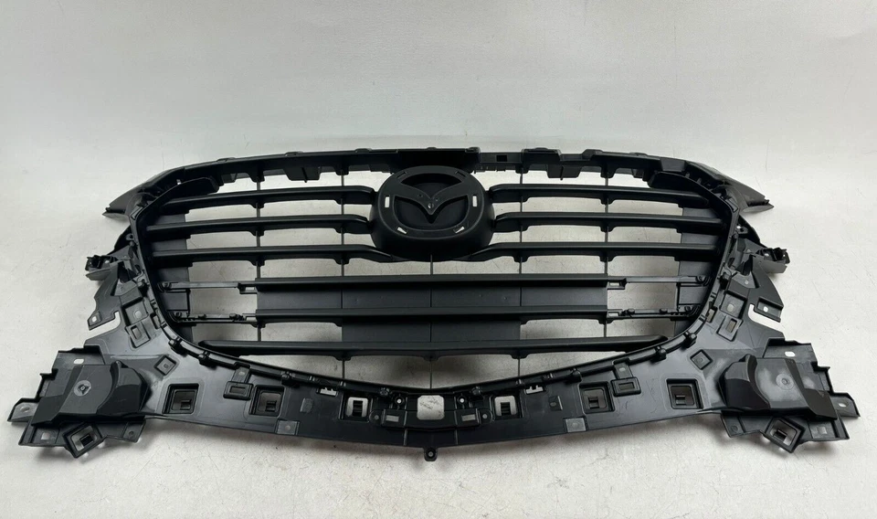 Mazda 3 Sport 2017-2018 parrilla OEM superior delantera central parrilla Bane-50712 Foto 2 de 4