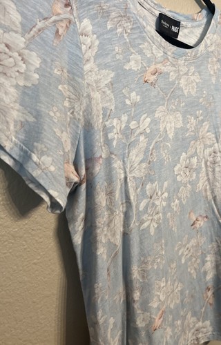 Camiseta SANDERSON x PAIGE Ellison - Azul Gris Multi, Floral Talla XL. - Imagen 2 de 8